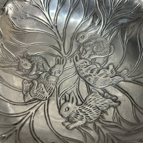 ARTHUR COURT BUNNIES  Aluminum Cabbage Leaf Bowl with Bunny Rabbits - Picture 7 of 9
